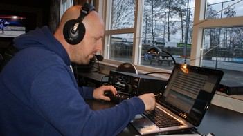 Jeroen PD1JSH op 160m. Ging beter dan op 15. Jeroen ging 's avonds iedere set af en bleef hangen op 80m samen met Wicher.